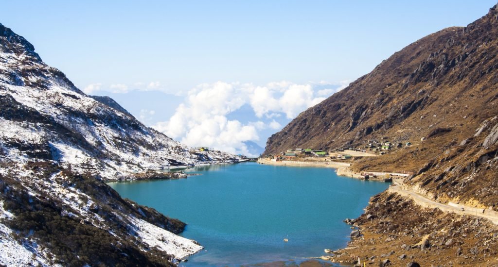 Tsongmo_Lake_or_Changu_Lake_-_East_Sikkim